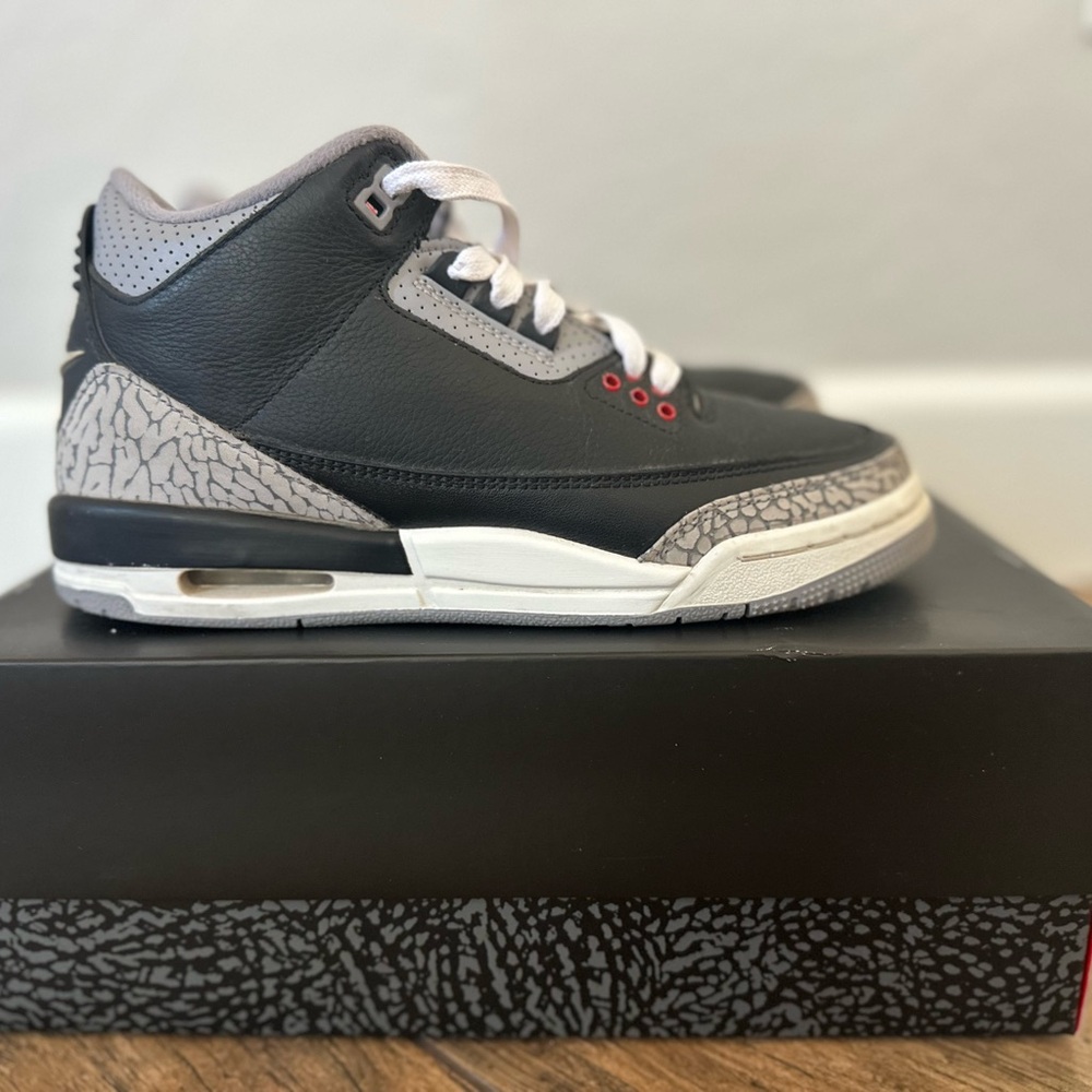 Air Jordan 3 Retro   Kids Black and Gray Sneakers with Red Accents